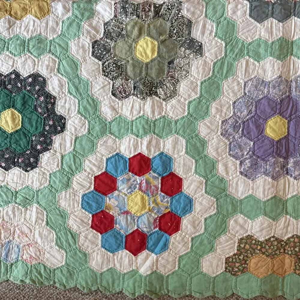 Vintage Beautiful Grandma's Flower Garden Quilt Feed Sack Fabrics 95 By 77”